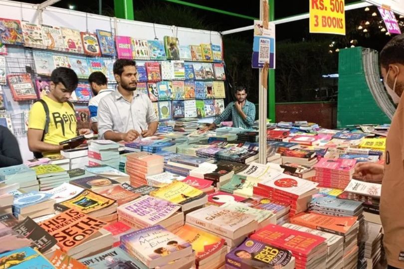 Does NBT organize a fair in Lucknow every year?