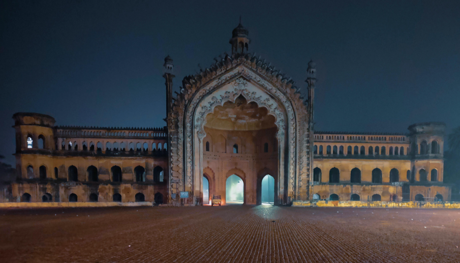 Rumi Darwaza 
