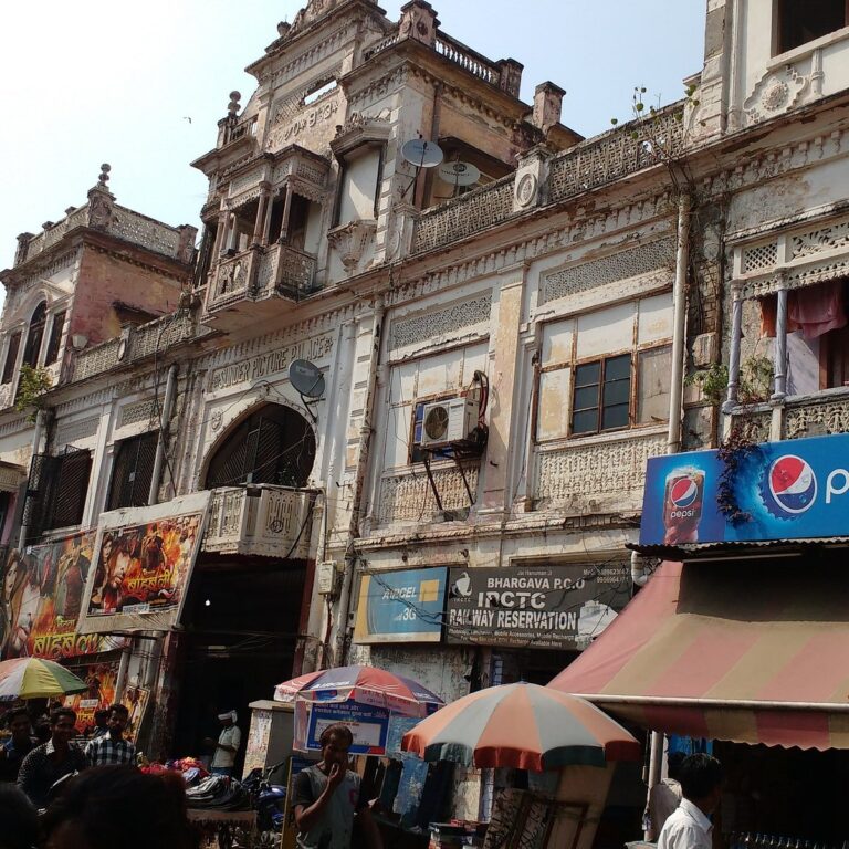 Aminabad Market Lucknow